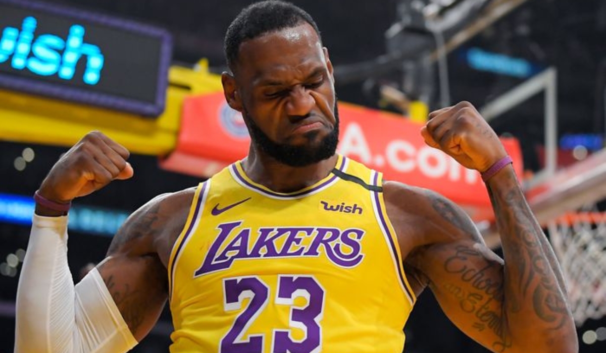 LeBron James Becomes Second Player